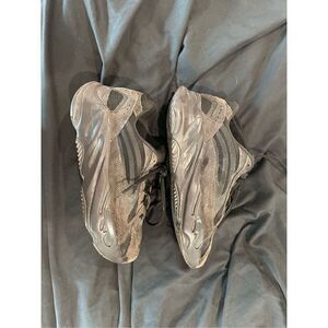 US SIZE 6 Yeezys adidas Yeezy boost 700 black